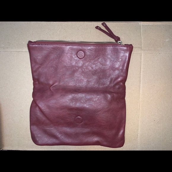 Snake Skin Embossed Clutch - Picture 3 of 4